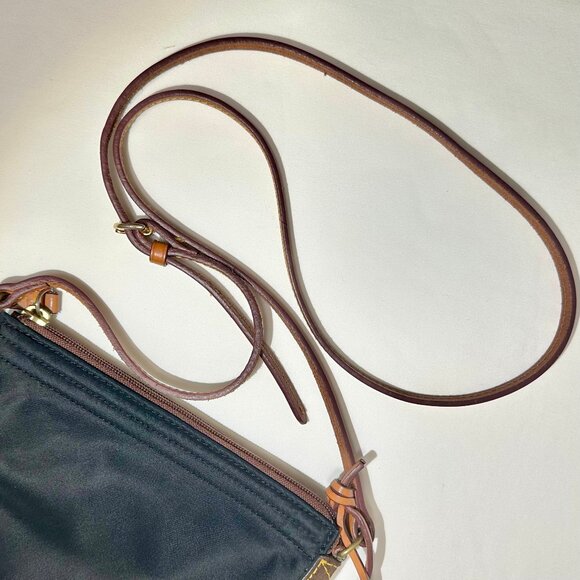 D&B Dooney and Bourke Black Nylon Embroidered Duck Crossbody Shoulder Bag Y2K - Picture 12 of 16